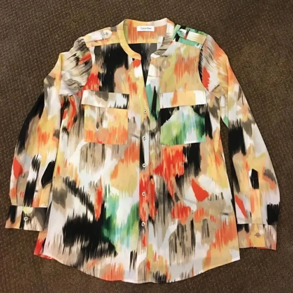 Calvin Klein Women’s Colored Button Down No Collar Blouse Small